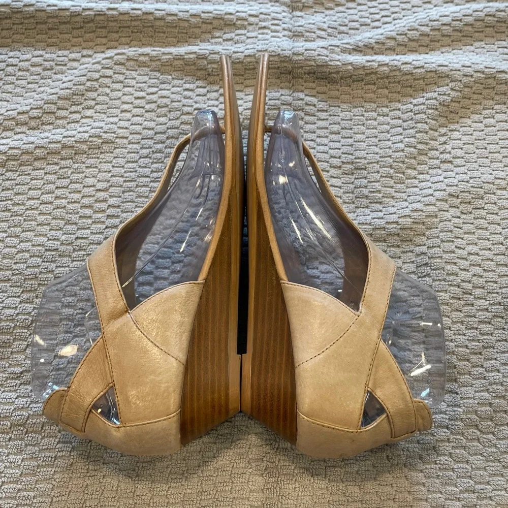 Steve Madden Slyce Wedge Sandals Womens 9M Tan Leather T-Strap Boho Minimalist